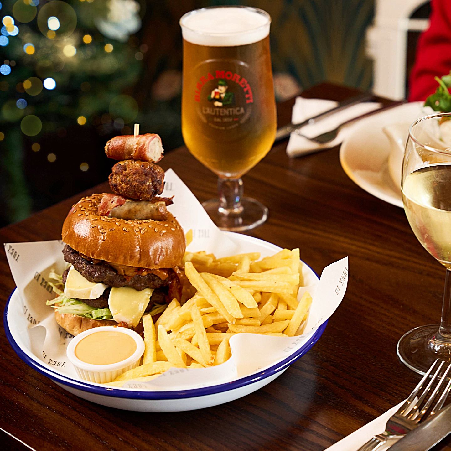 Festive Lunch & Dinner at The Meadowlark in Southend On Sea